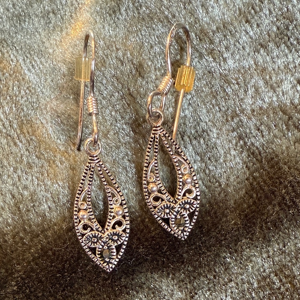 Vintage Elegant Sterling Silver Dangle Earrings